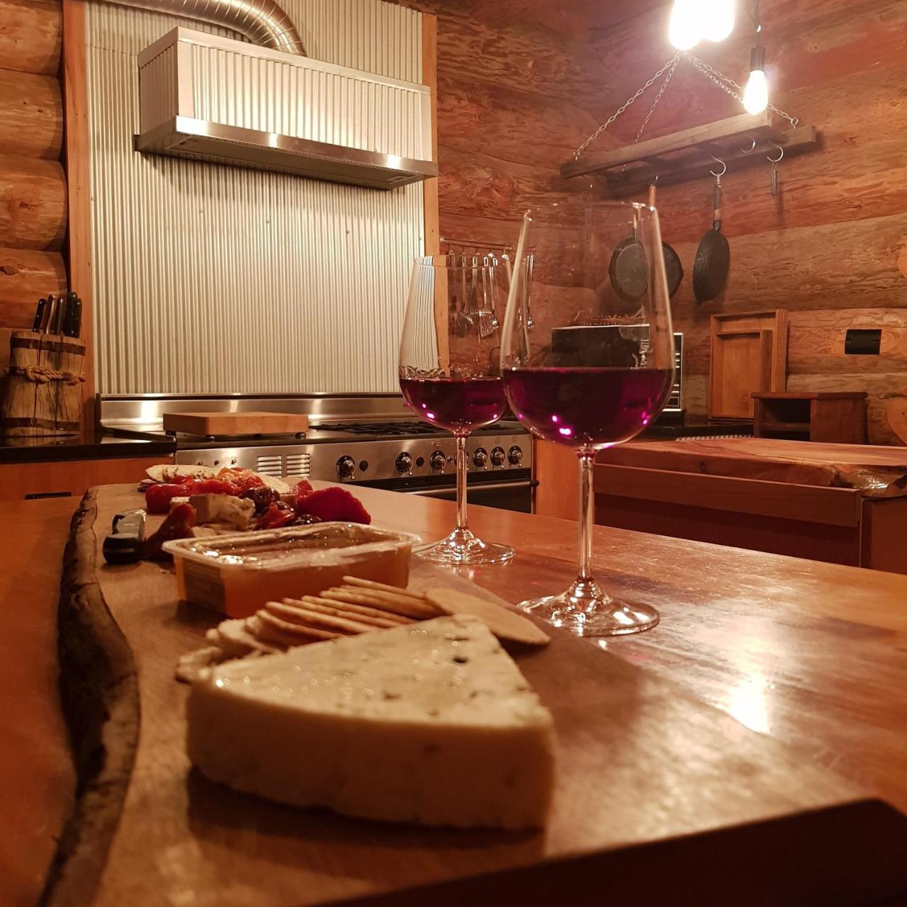 The Log Cabin & Packing Shed Villa Waihi Exterior foto